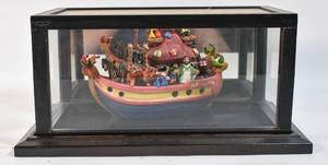 lot 394 image: Ceramic Folk Art Noahs Ark Sculpture in Case