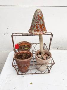lot 603 image: Wire Basket with 3 Pots and Ceramic Mushroom