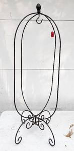 lot 600 image: Wrought Iron Hanging Basket Stand