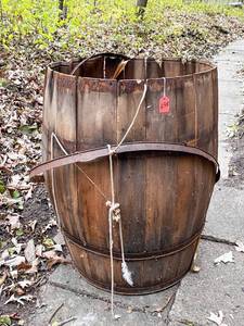 lot 638 image: Large Vintage Wood Barrel