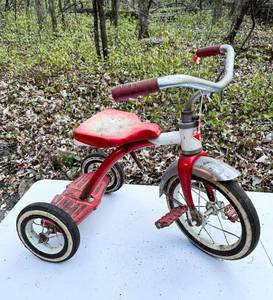 lot 516 image: Vintage AMF Junior Tricycle