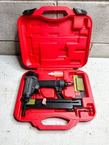lot 658 image: Craftsman 18 Gauge Crown Stapler Model 351.183670