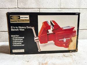 lot 669 image: Craftsman 5 12 Heavy Duty Bench Vise