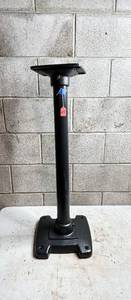 lot 677 image: Craftsman Tool Stand