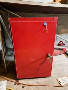 lot 679 image: Red Metal Cabinet