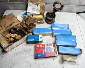 lot 775 image: Group of Auto Parts - TRW V3124X Intake Valves, Piston, Timing, and more