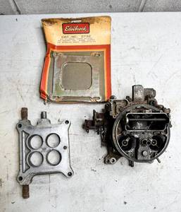 lot 734 image: Holley Carburetor 4 Barrel 6R5120B