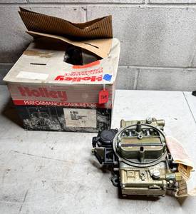 lot 729 image: Holley 0-1850 600 CFM Manual Choke Carburetor