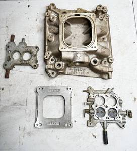 lot 762 image: Weiand Smokey Yunick 7541 Intake Manifold