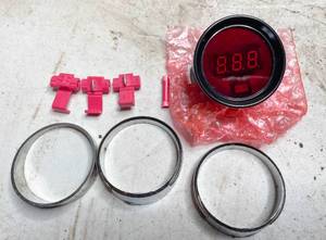 lot 757 image: Cyberdyne A000E060N Voltermeter