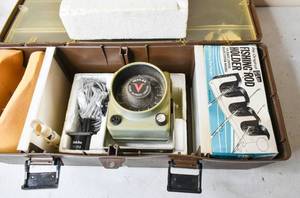 lot 786 image: Vintage Vexilar Sigma SounderLocator Fishing Device w Case