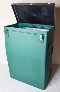 lot 813 image: Vintage 70s Anzen Rec Pac