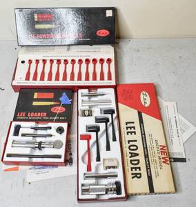 lot 820 image: Lee Loader Reloading and Measuring Kits c. 1960s