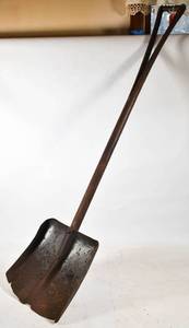 lot 309 image: Antique Wood & Metal Garden Shovel