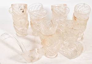 lot 489 image: Glass Punch Cup & Ladle Set