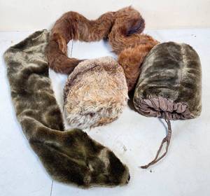 lot 846 image: Fur Hand Warmers and Stoles
