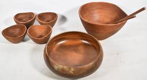 lot 380 image: Set of Wooden Bowls and Utensils