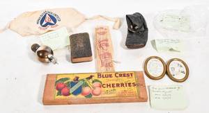 lot 467 image: Vintage and Antique Memorabilia Assortment