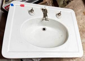 lot 714 image: White Ceramic Bathroom Sink