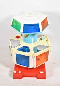 lot 281 image: Barbie Karosel Kitchen, 1970s Sear Exclusive