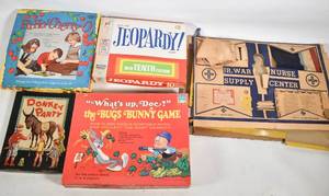 lot 290 image: Vintage Board Games