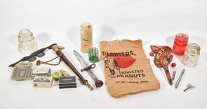 lot 418 image: Assortment of Vintage Objects