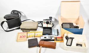lot 433 image: Vintage Film Cameras and Film Camera Accessories