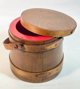 lot 372 image: Wood Firkin Jerywil Ice Bucket
