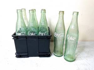 lot 244 image: Set of 8 Vintage Coca Cola Returnable Glass Bottles