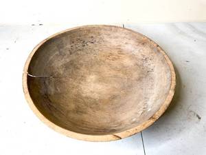 lot 351 image: Antique Primitive Style Yellow Painted Turned Wooden Bowl