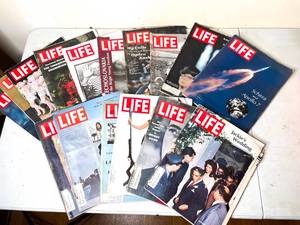 lot 436 image: 16 Vintage Life Magazines, 1967-1970
