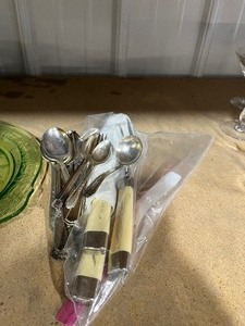lot 19 image: Silverware   silver