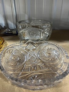 lot 27 image: 2 lead crystal bowls