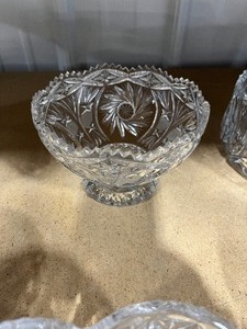 lot 28 image: 2 lead crystal bowls