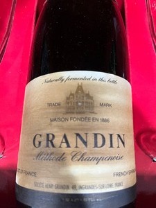 lot 52 image: Grandin Champaign Set