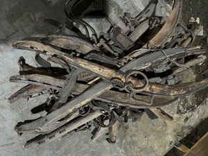 lot 57 image: 10 sets of horse Hames