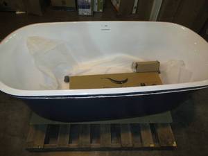 lot 122 image: Streamline 59 in. Acrylic Flatbottom Non-Whirlpool Bathtub in Matte Dark Blue with Brushed Gold Drain-Damages, See Pictures