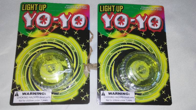 lot 718 image: Light Up Yo-Yos (2)