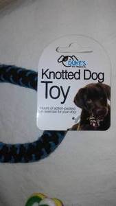 lot 983 image: 20 Knotted Cotton Rope Tug Pull and Pull Toy Tennis Ball