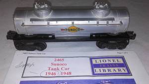 lot 791 image: Lionel Sunoco Tank Car. 2 Dome ,1946.
