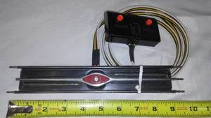 lot 799 image: Lionel O Scale Electric Remote Control Track Section With Controller