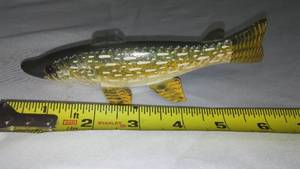 lot 584 image: Spear Fishing Decoy CC