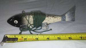 lot 586 image: Spear Fishing Decoy Battle Tested