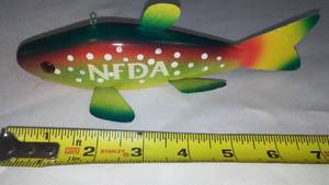 lot 763 image: Spear Fishing Decoy  NFDA National Fish Decoy Assoc, 2004 #5 of 5,