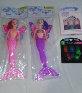lot 768 image: Mermaids (2) Nail Art Set, Finger Lights.