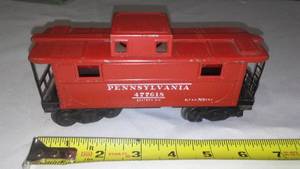 lot 840 image: Lionel Caboose 477618.