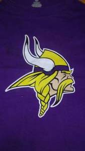lot 858 image: MN Vikings Vintage T Shirt XLT.