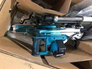 Makita 15 Amp 12 in. Dual-Bevel Sliding Compound Miter Saw with Laser  Customer Returns See Pictures