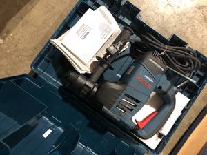 Bosch 8 Amp 1-18 in. Corded Variable Speed SDS-Plus ConcreteMasonry Rotary Hammer Drill with Depth Gauge and Carrying Case Customer Returns See Pictures
