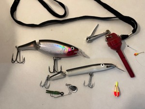 lot 9 image: Fishing Lures Etc...